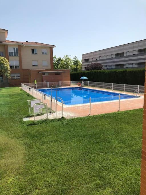 Vut El Parque -Con Piscina En Verano - Aparcamiento En Calle Y Parking Gratis En El Centro Ciudad Real Kültér fotó